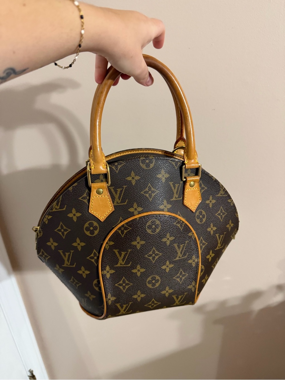 Louis Vuitton Ellipse MM Monogram Canvas Brown Handbag